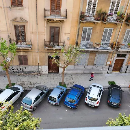 Casa Teatro Massimo Homestay *